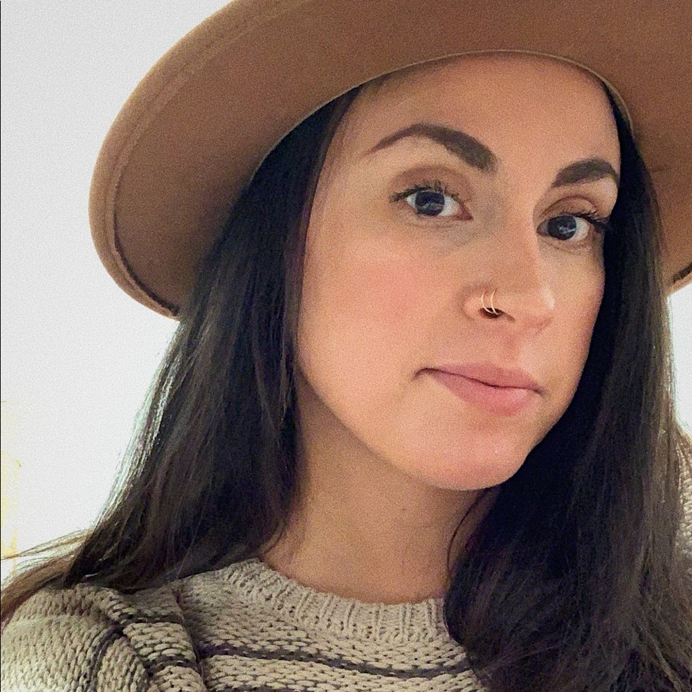 Meet your Posher, Lillian